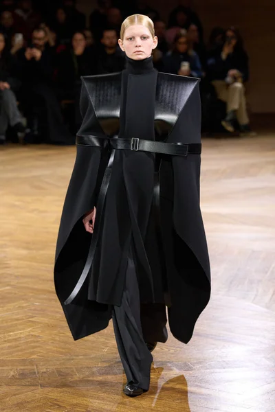 Look 40